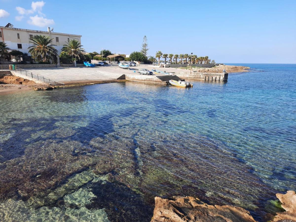 Casa Vacanza Tra Cielo E Mare Custonaci Exterior foto
